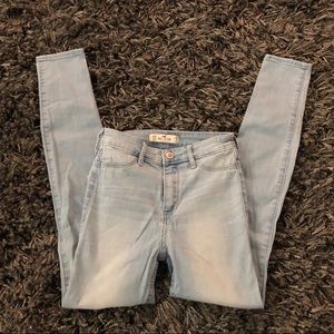 Hollister women’s skinny jeans size: 00short